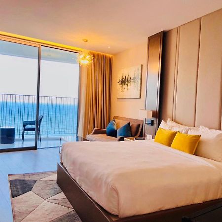 Panorama Lyn Beachfront Apartment Nha Trang Exterior foto